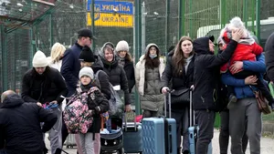 Ucrainienii care vor să se angajeze în România nu au nevoie de aviz de angajare pentru 9 luni pe an