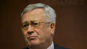 Ministrul de Finanţe al Italiei către Berlusconi: Silvio, trebuie să pleci, problema pieţelor eşti tu