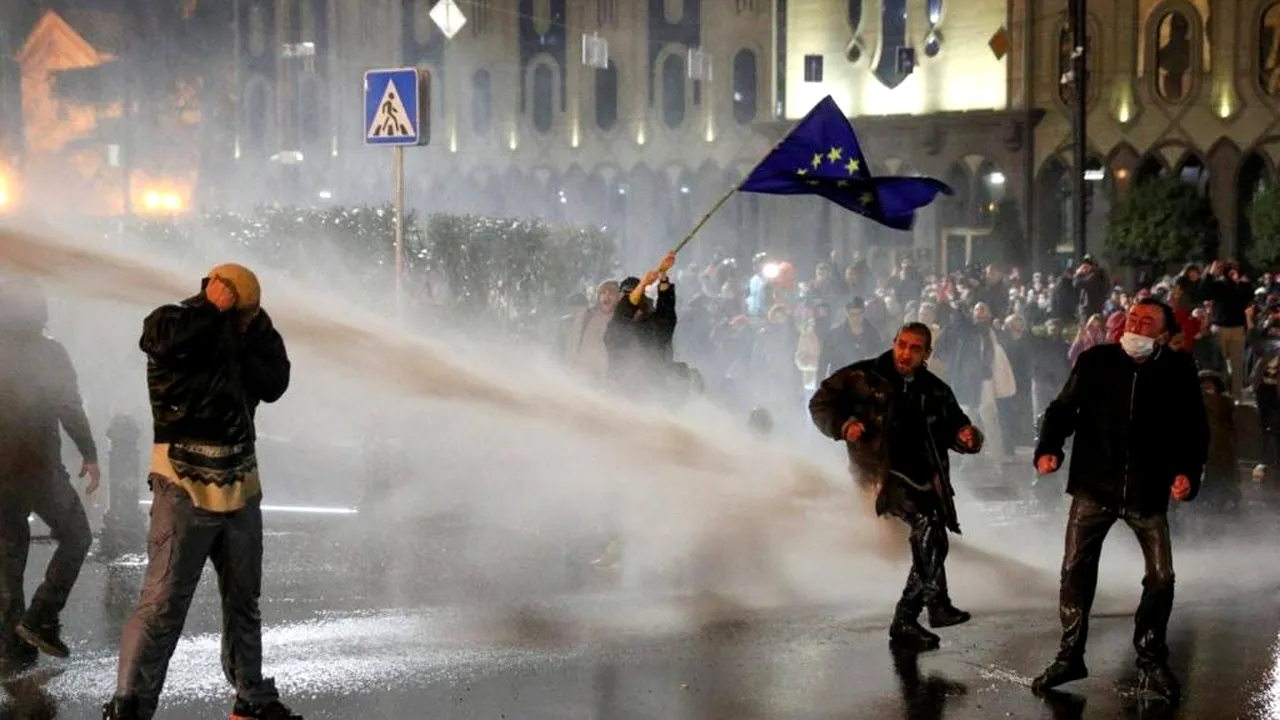 Proteste violente în Georgia din cauza unei legi controversate / Washingtonul urmăreşte situaţia, ziua 1 