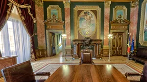 Isărescu deschide astăzi porţile BNR către public. Oricine poate să vadă tezaurul şi aurul de la BNR şi celebra sală care este aproape intactă de peste 100 de ani