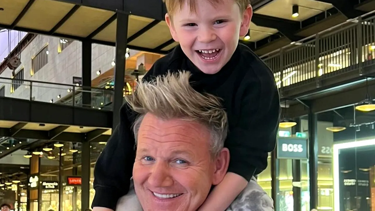 Gordon Ramsay spune că este norocos că a scăpat cu viaţă dintr-un accident grav cu bicicleta