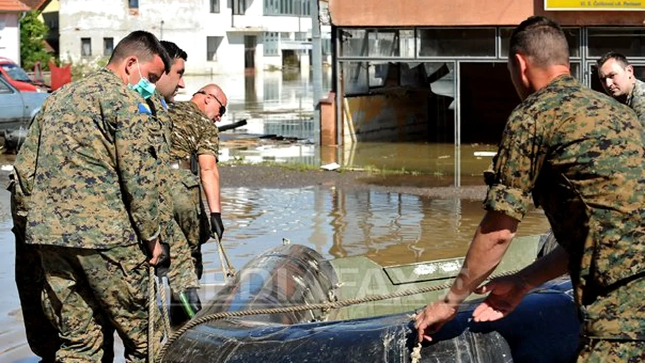 UE va trimite încă 350 de militari în Bosnia pentru misiunile de ajutorare a sinistraţilor 