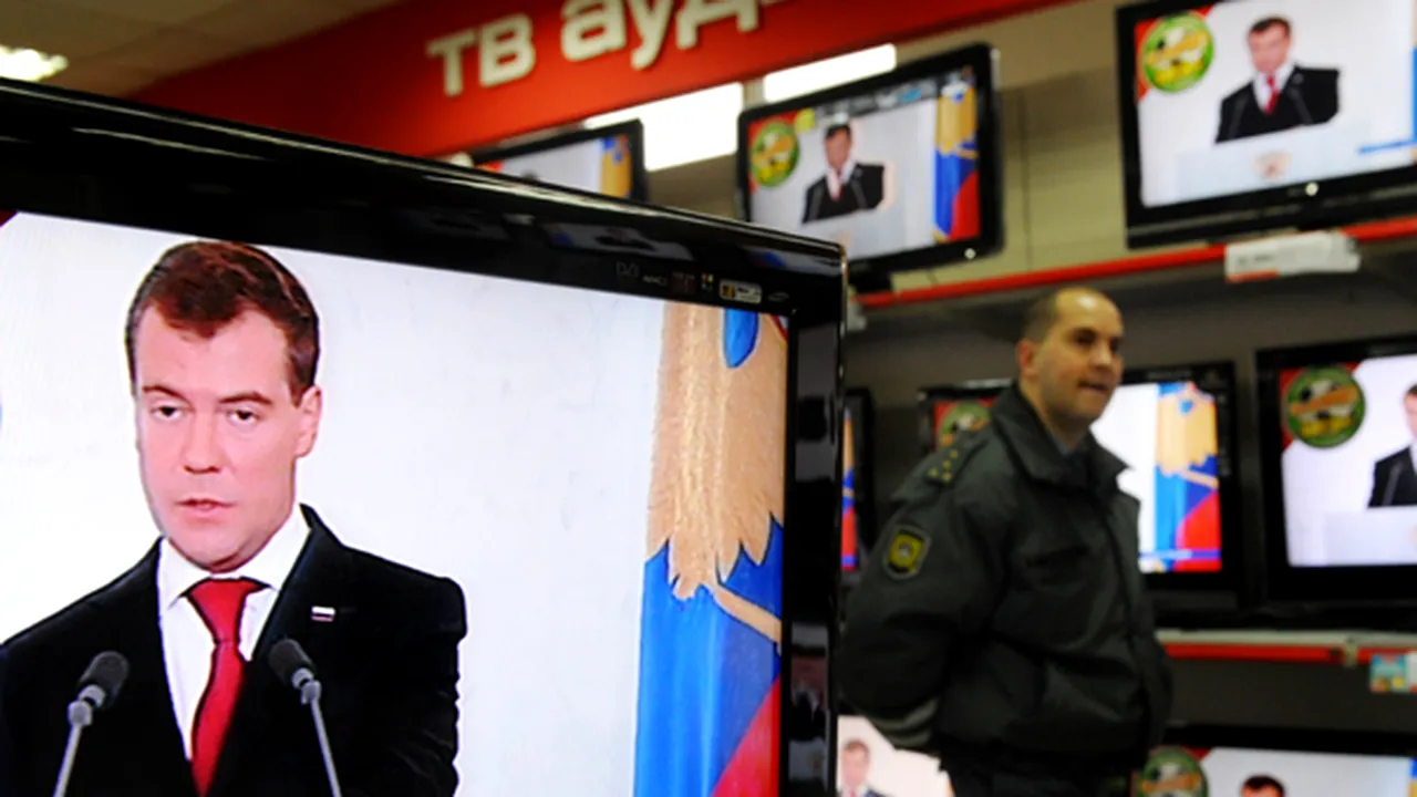 Medvedev vrea o constelaţie de sateliţi de telecomunicaţii