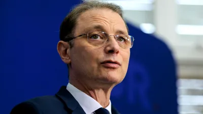 POLITIC Mai puține primării, mai puține instituții ale statului. Planul Guvernului Niculescu pentru reorganizarea administrației