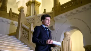 BREAKING NEWS Nicuşor Dan şi-a anunţat candidatura la preşedinţie ca independent