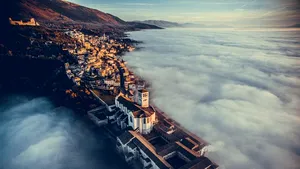 De la Memorialul din Nisa la băiatul din Turcia înfăşurat în steag: Fotografii tulburătoare din lume - FOTO