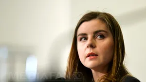 Petrescu, întrebată dacă îi e teamă că va fi remaniată: Nu. Sunt aici să-mi fac treaba până la capăt