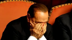 Silvio Berlusconi a fost internat în spital, după ce a acuzat probleme cardiace