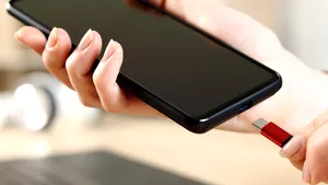 USB-C devine oficial standardul comun pentru încărcarea dispozitivelor în Uniunea Europeană