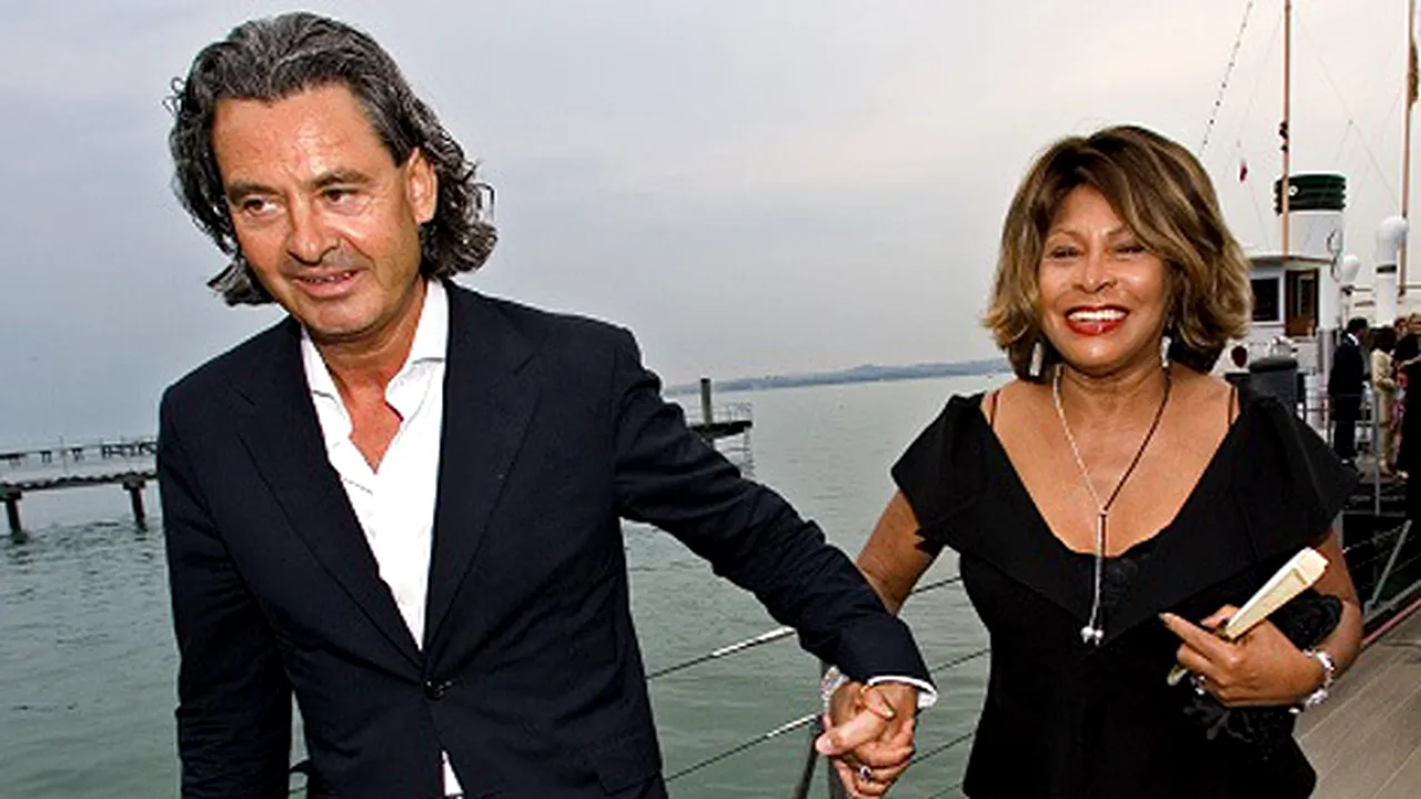 Tina Turner s-a căsătorit cu producătorul muzical Erwin Bach