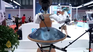 China vrea roboți umanoizi în viața de zi cu zi, dar tehnologia nu e încă pregătită pentru asta