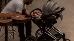 Nu doar mamele beneficiază: ce drept important au tații care lucrează în Spania