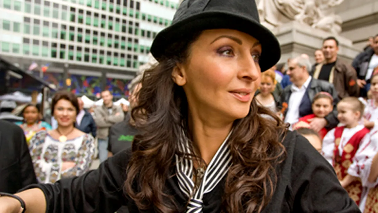 Mihaela Rădulescu, povestitor în spectacolul 