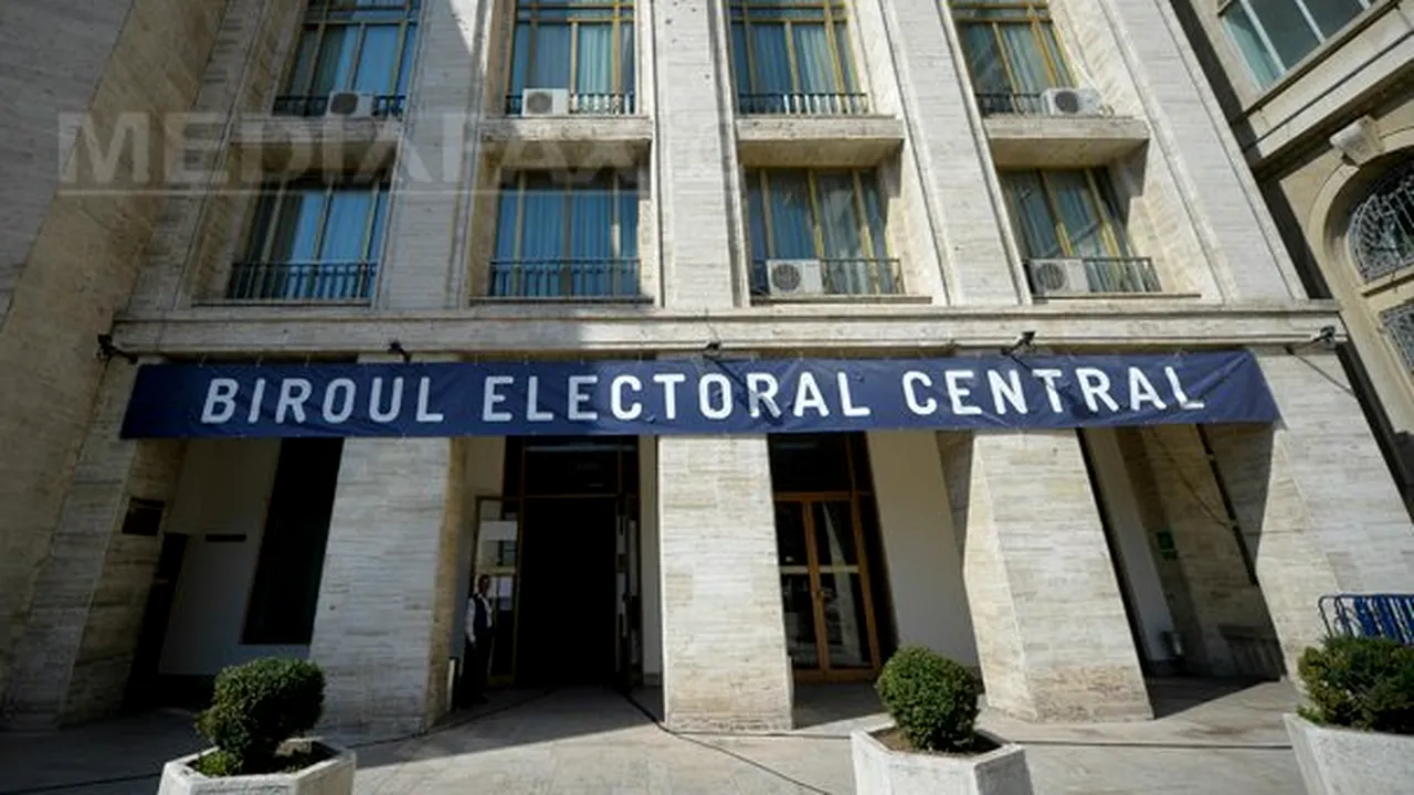 Candidaturi la BEC: Un tehnician electronist şi o profesoară susţinută de 