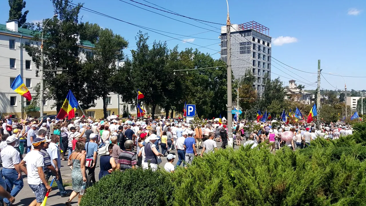 Participanţii la protestele din Chişinău cer sprijinul Uniunii Europene şi al Statelor Unite. Maia Sandu: Au schimbat legea pentru ca Plahotniuc şi Dodon să rămână la putere