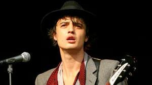 Pete Doherty a scăpat de acuzaţiile de deţinere de droguri