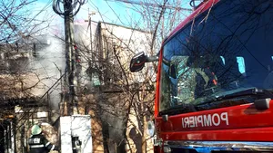 Explozie urmată de un incendiu într-o casă din Eforie Nord. O persoană a fost rănită