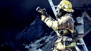 Incendiu puternic într-o clădire din Manila. Cel puţin 11 morţi