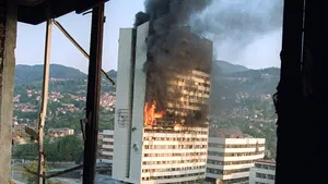 Bosnia marchează 20 de ani de la începutul războiului interetnic, divizată şi afectată de sărăcie - GALERIE FOTO