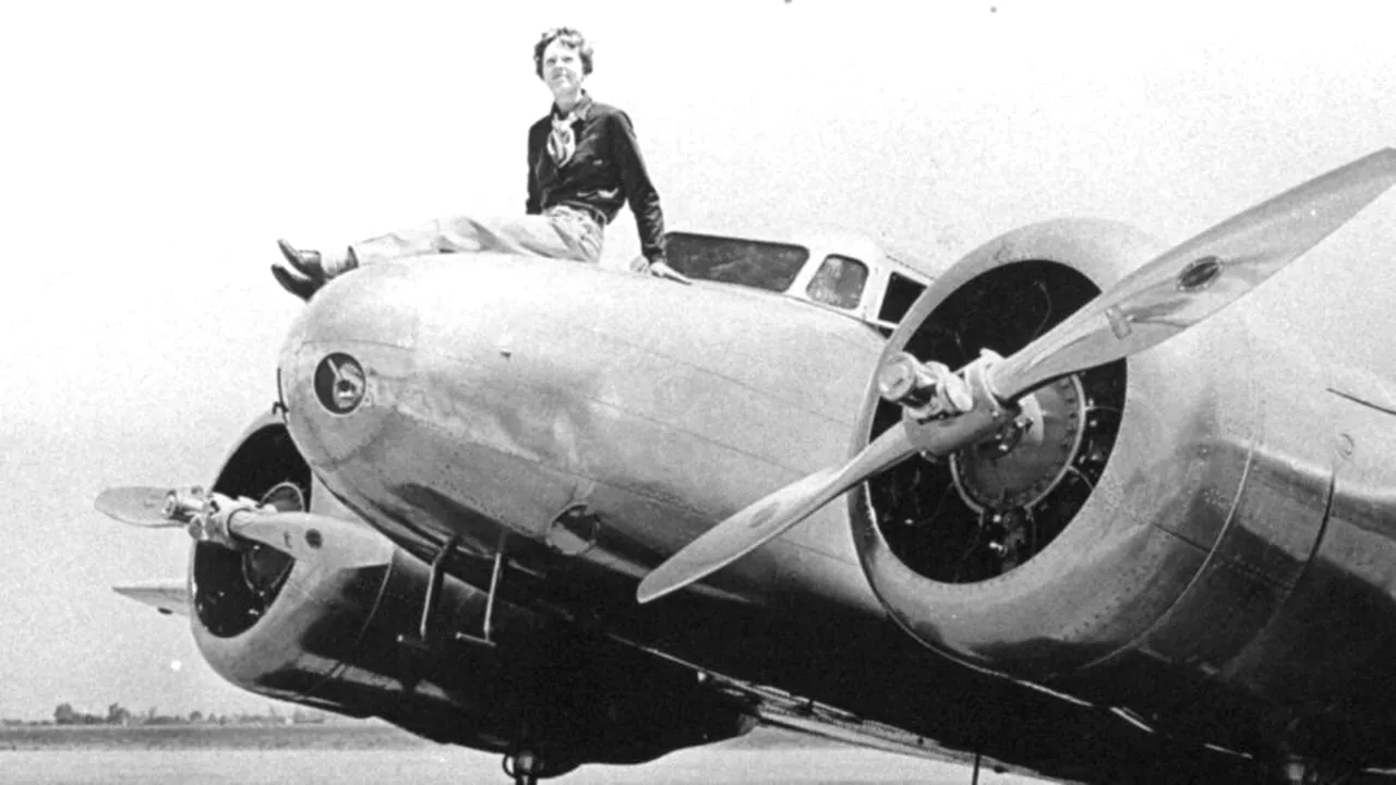 Au crezut că au găsit avionul Ameliei Earhart într-o imagine din satelit. Ce au descoperit cercetătorii după o expediție pe o insulă izolată