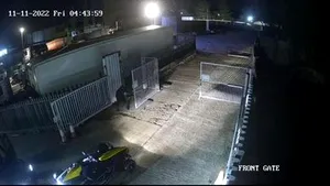„Jaful perfect”. Patru maşini ultra lux, în valoare de peste 800 de mii de euro, luate pe sus în plină noapte

