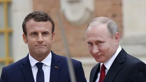VIDEO, FOTO | Macron, despre întâlnirea cu Putin, de la Versailles: Mă aştept la cuvinte dure 
