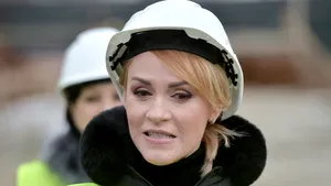 Gabrielei Firea nu îi pasă cine va fi candidatul PNL la Primăria Capitalei: Să-l invite pe Brad Pitt să candideze