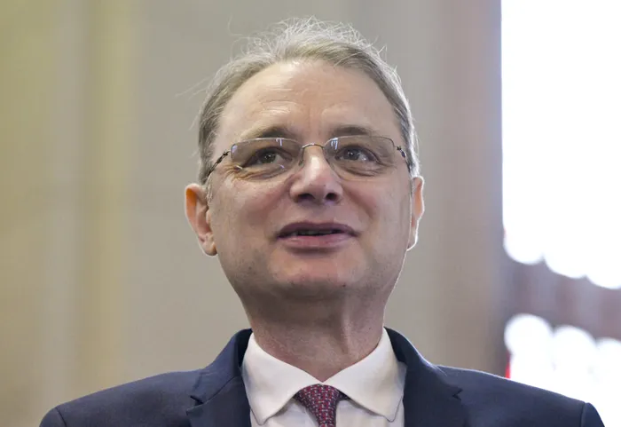 POLITIC Luca Niculescu anunță elaborarea planului de guvernare. Care sunt preocupările premierului desemnat: România nu are nevoie să o ia de fiecare dată de la zero