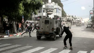 Palestinieni și israelieni civili uciși după ce coloniști israelieni au atacat un oraș din Cisiordania