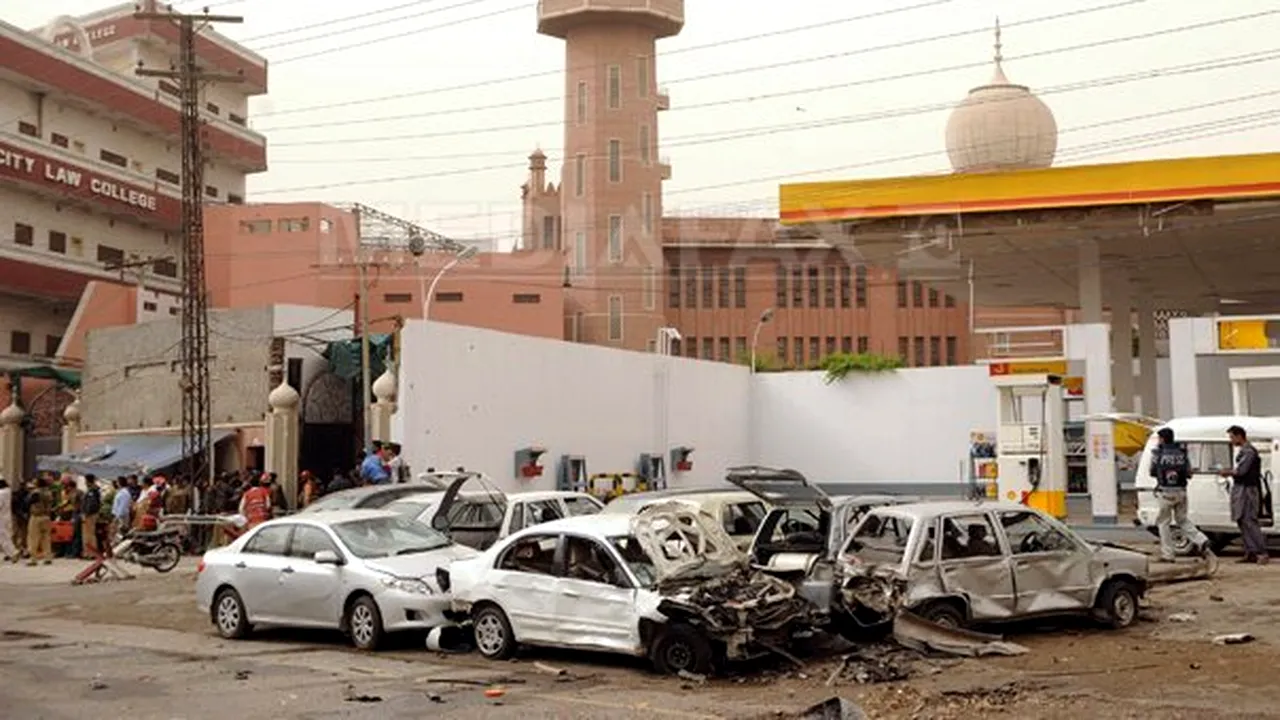 Cel puţin 80 de morţi în atacuri care au vizat două moschei din oraşul pakistanez Lahore - FOTO, VIDEO