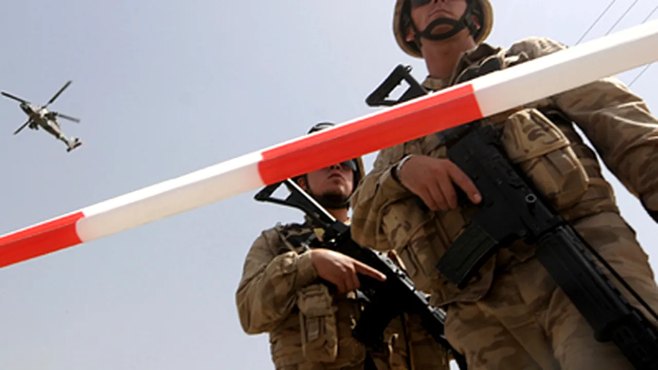 Şase militari italieni au fost ucişi şi alţi trei răniţi, într-un atentat la Kabul