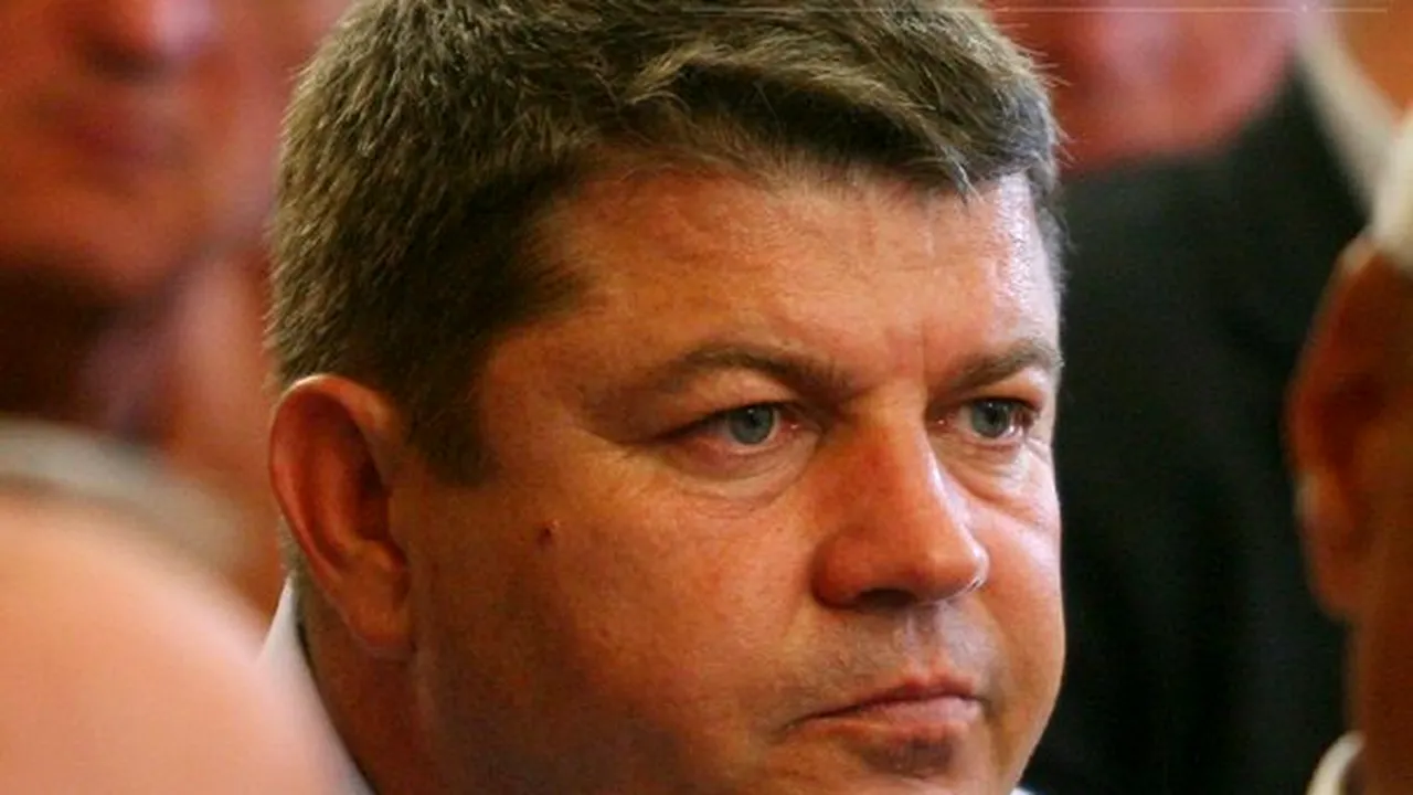 Dosar penal pe numele lui Dorin Umbrărescu. Omul de afaceri, prins cu 15 cartuşe de vânătoare pe aeroportul din Bacău