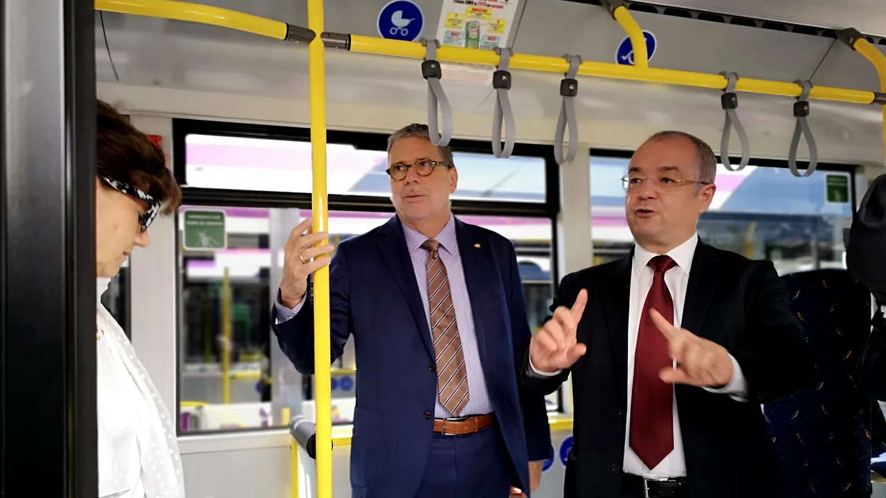 Cum arată primele autobuze electrice care au fost introduse în circulaţie în România - GALERIE FOTO