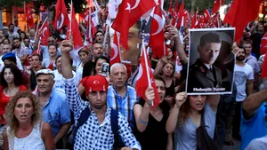 Aproximativ 100.000 de persoane au manifestat împotriva PKK la Istanbul
