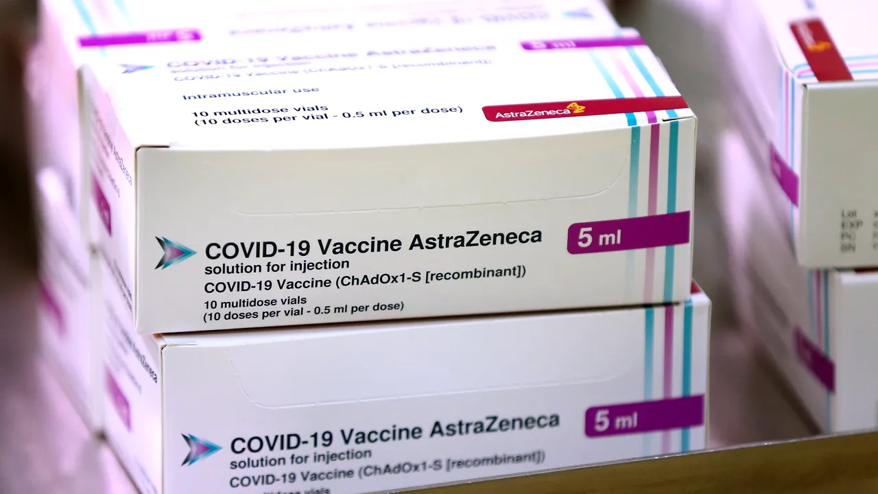 Vaccinul dezvoltat de AstraZeneca ajunge în spitalele din Regatul Unit. Primii vaccinaţi vor fi cadrele medicale şi îngrijitorii la domiciliu