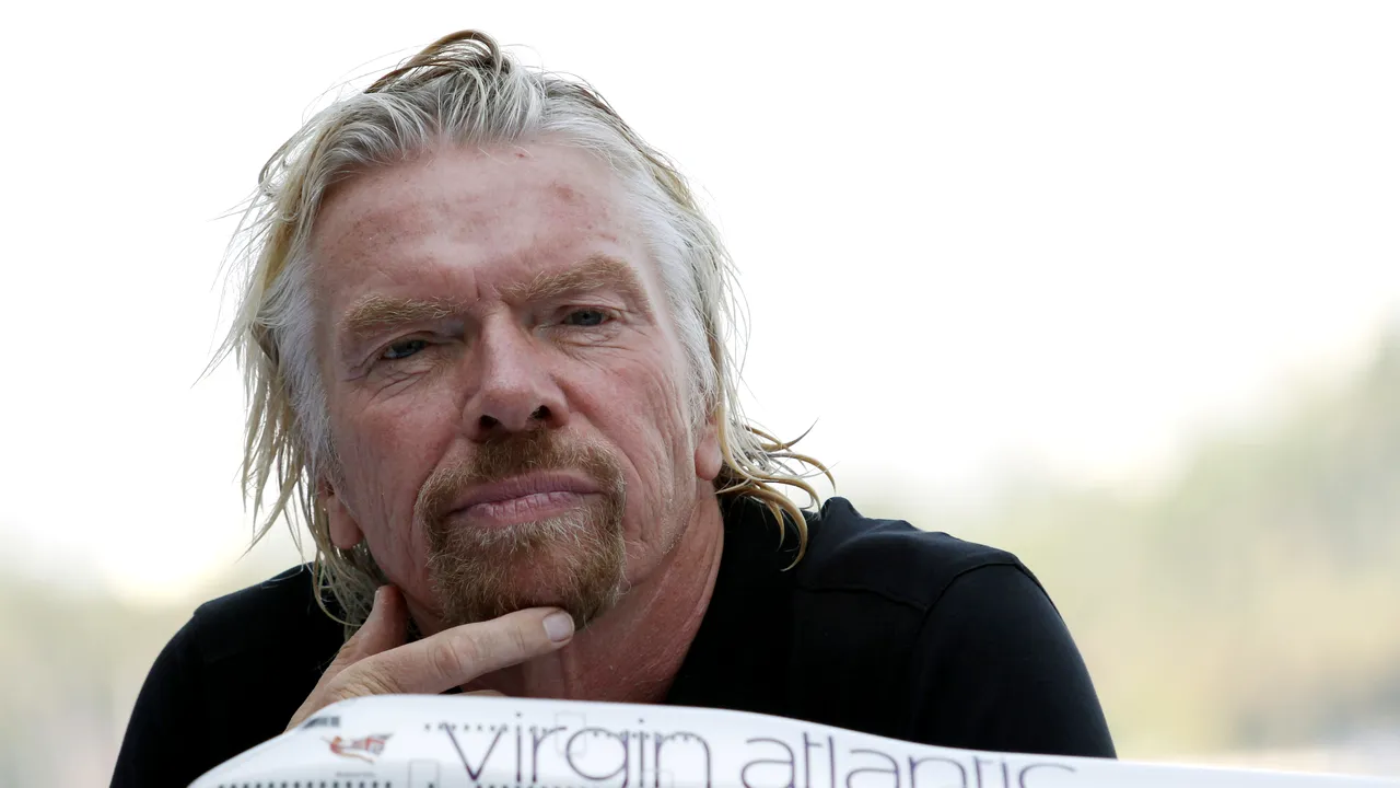 Virgin Galactic se apropie de lansarea navei Unity. Miliardarul Richard Branson va deveni primul turist spaţial