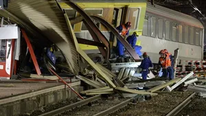 Autorităţile au confirmat CAUZA accidentului de tren din Franţa, în care au murit 6 oameni - FOTO