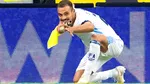 Fotbalist israelian, eliminat pentru că a simulat un atac armat cu steagul de la colțul terenului