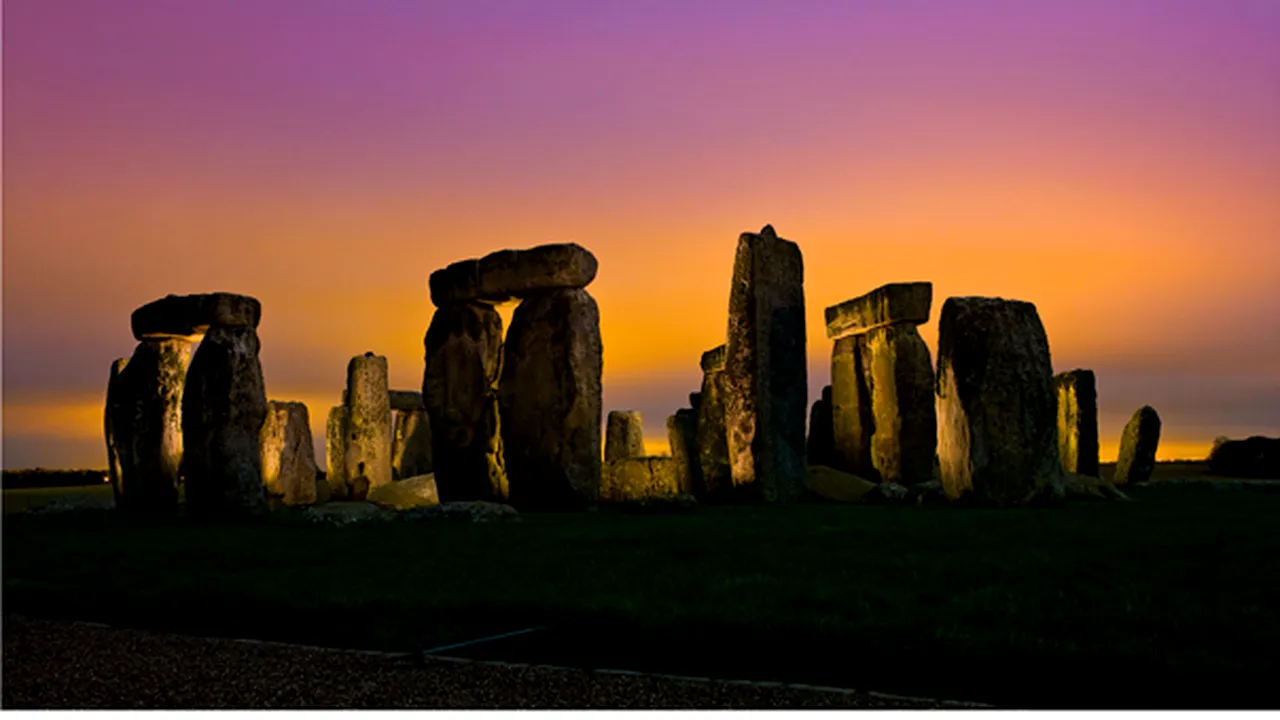 Ansamblu megalitic asemănător celui de la Stonehenge, descoperit în Marea Britanie