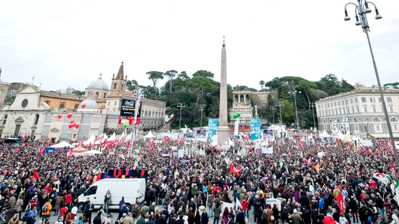 Zeci de mii de persoane au manifestat la Roma, împotriva premierului italian