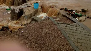 Cod galben de inundaţii pe râuri din Hunedoara şi Arad