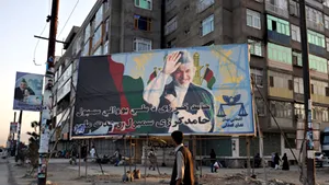 Alegeri Afganistan: Hamid Karzai conduce detaşat - rezultate parţiale