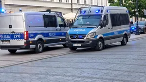 Atac cu toporul la Universitatea din Varșovia. O persoană a murit