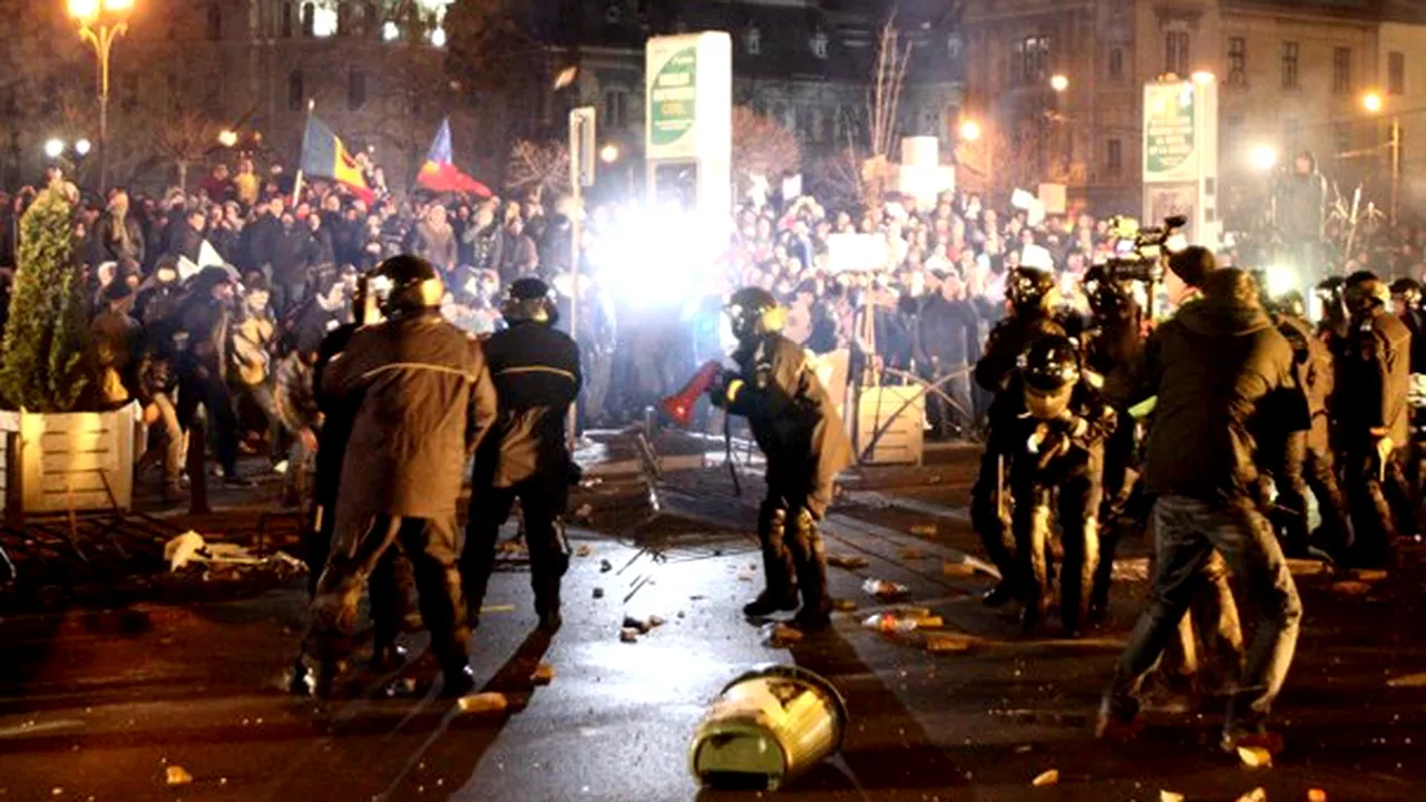 Clubul Român de Presă: Cerem ca ziariştii să fie protejaţi de forţele de ordine. Agresiunile asupra lor nu se justifică