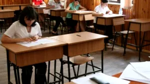 Doi directori, doi profesori, două secretare şi 13 elevi de la liceul din Podu Turcului, audiaţi la DNA Bacău