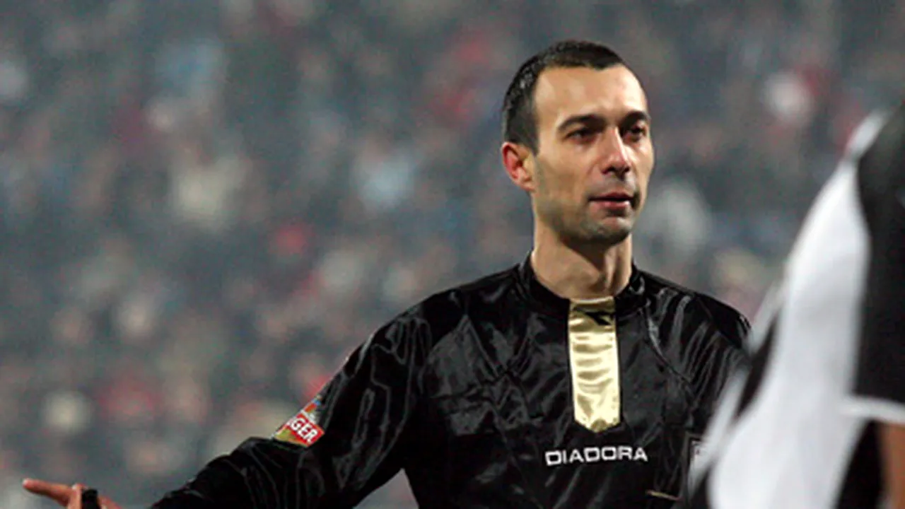 Arbitrii Teodor Crăciunescu şi Marius Avram, împiedicaţi să intre în sediul FRF