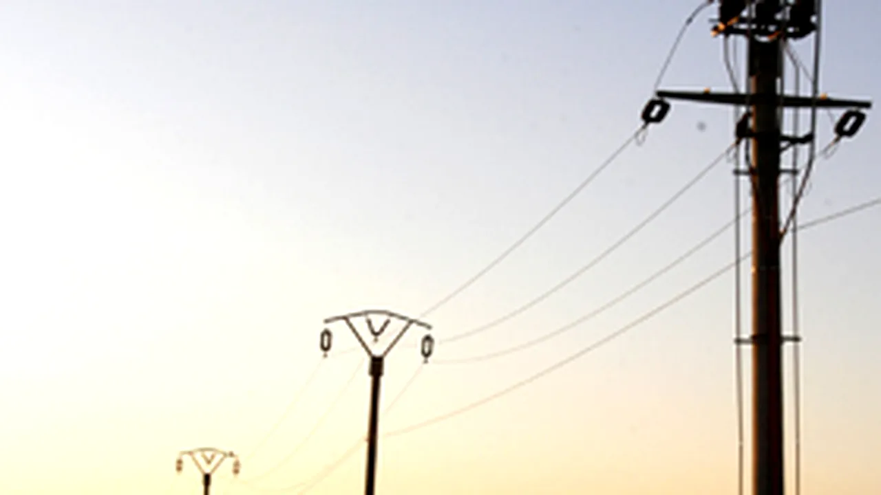 Alimentarea cu energie electrică, întreruptă pe mai multe străzi din Capitală şi din judeţul Ilfov