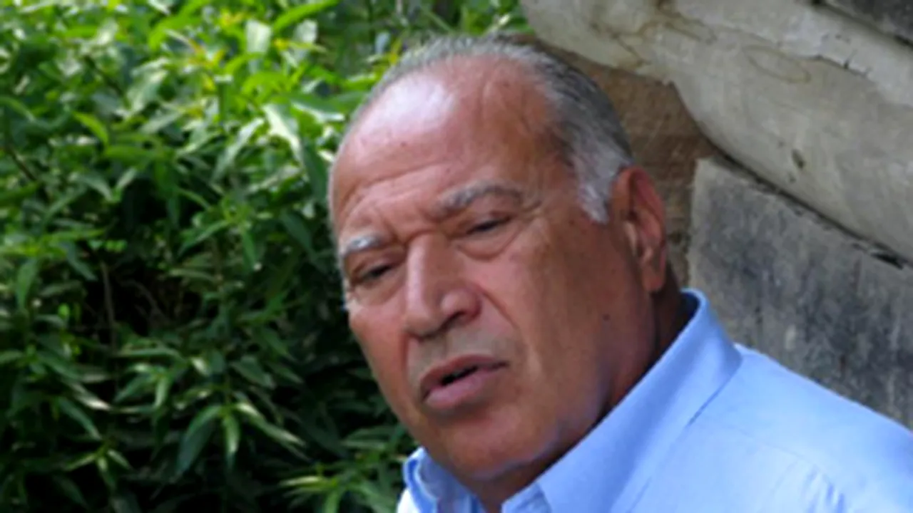 Gândul: „Arendaşul“ Voiculescu trebuie să înapoieze Academiei Române 2.700 de hectare