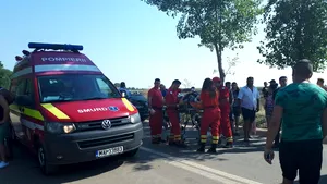 FOTO | ACCIDENT GRAV pe un drum judeţean din Dolj: Doi oameni au murit şi alţi doi sunt răniţi