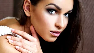 Tânăra ucraineană care se afla împreună cu Nemţov în noaptea crimei se ascunde împreună cu mama ei